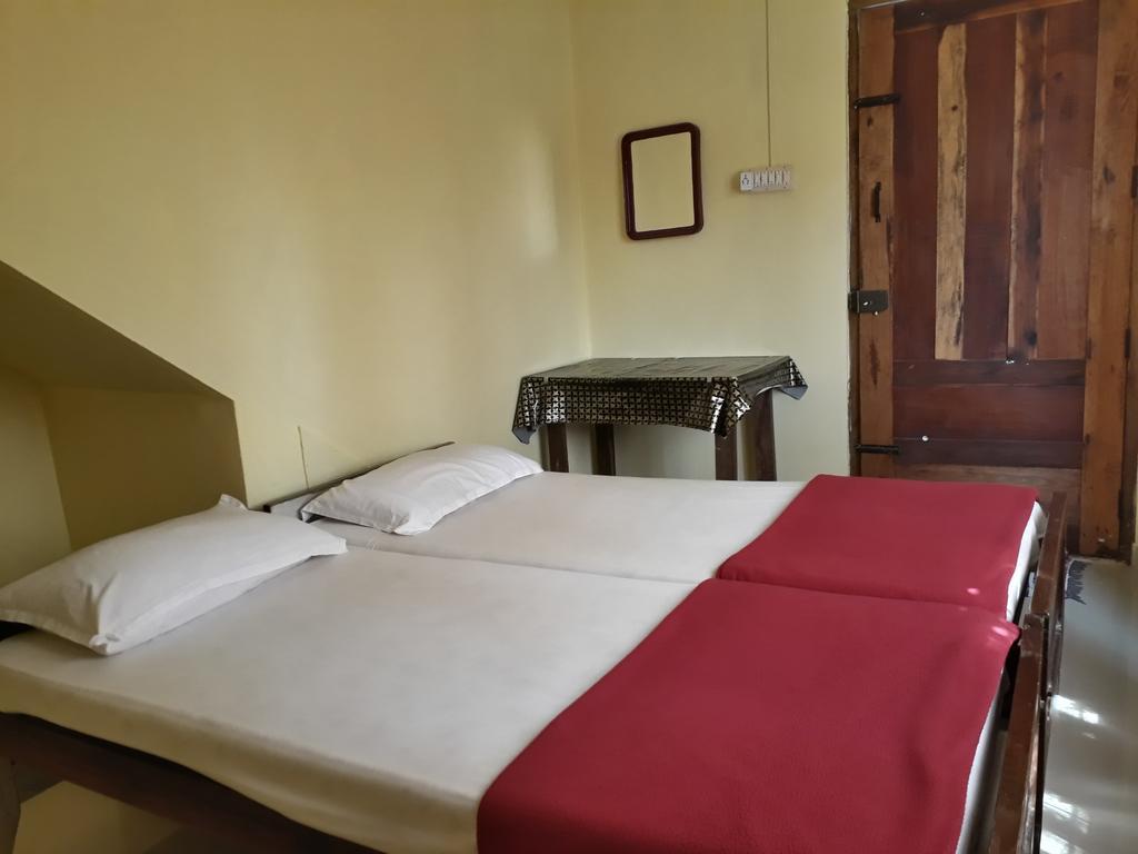 Able Homestay Thekkady Eksteriør billede